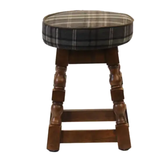 Seating for up to 16 — The Síbín